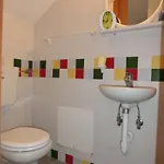 Cozy Two Bedroom With A Swimming Pool Apartmán *