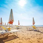 Cozy Two Bedroom With A Swimming Pool Apartmán Bibione